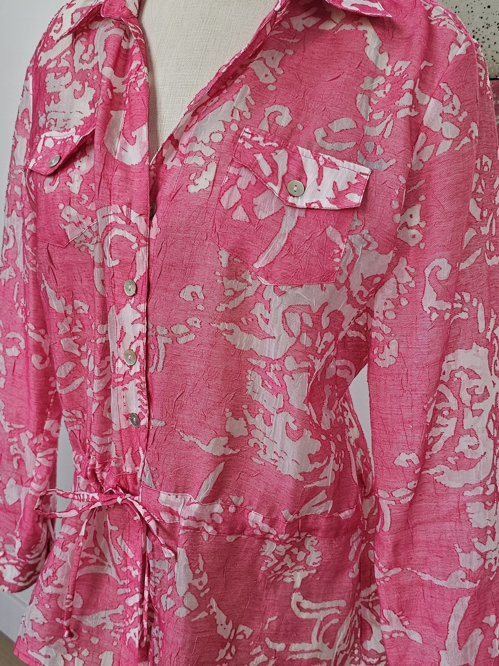 Chico's Pink Printed Women’s Button-Front Long Sleeve Shirt Size 2
